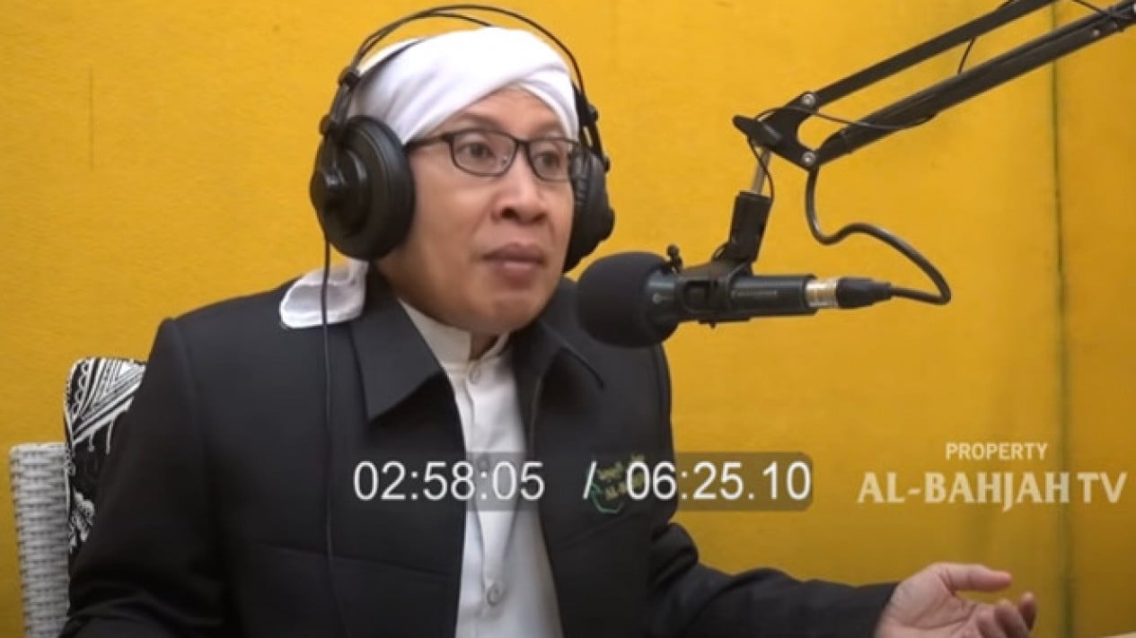 6137fe8dddf35-ceramah-buya-yahya-tempat-ruh-orang-yang-meninggal-youtube-albahjah-tv_1265_711.jpg