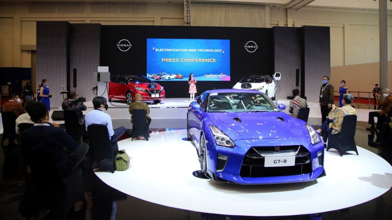 618db91b92148-nissan-gt-r-dipajang-di-giias-2021_1265_711.jpeg