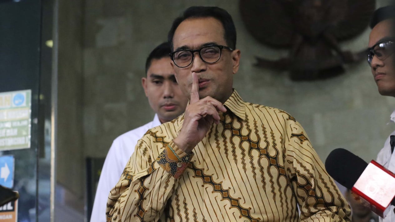 64c0fc318ac7a-menhub-budi-karya-sumadi-diperiksa-kpk_1265_711.jpg