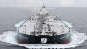 2 barcos todavía en el Estrecho de Ormuz durante la guerra entre Irán y Estados Unidos, se abre Pertamina