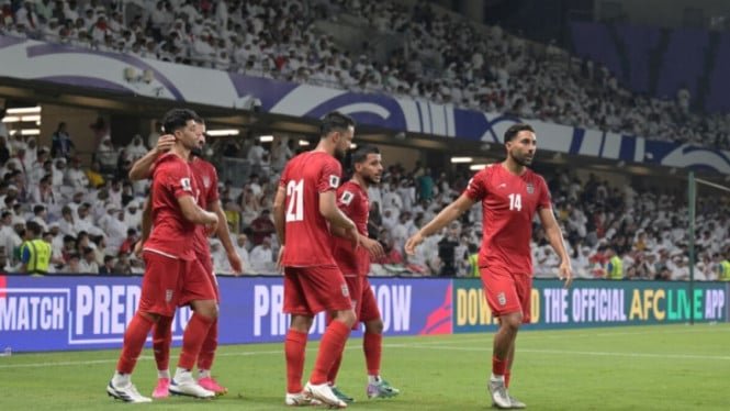 66e11743e9943-timnas-iran-di-kualifikasi-piala-dunia-2026_665_374.jpg