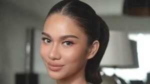 El chisme es la verdad retrasada.