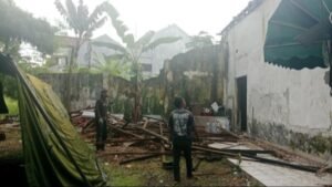 La demolición de un edificio antiguo supuestamente patrimonio cultural en Menteng, el Servicio de Cultura de Yakarta no permite