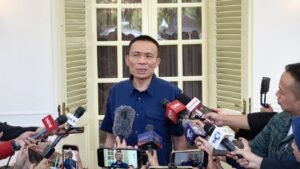 Rismon Sianipar confirma la autenticidad de los diplomas de Jokowi y Gibran