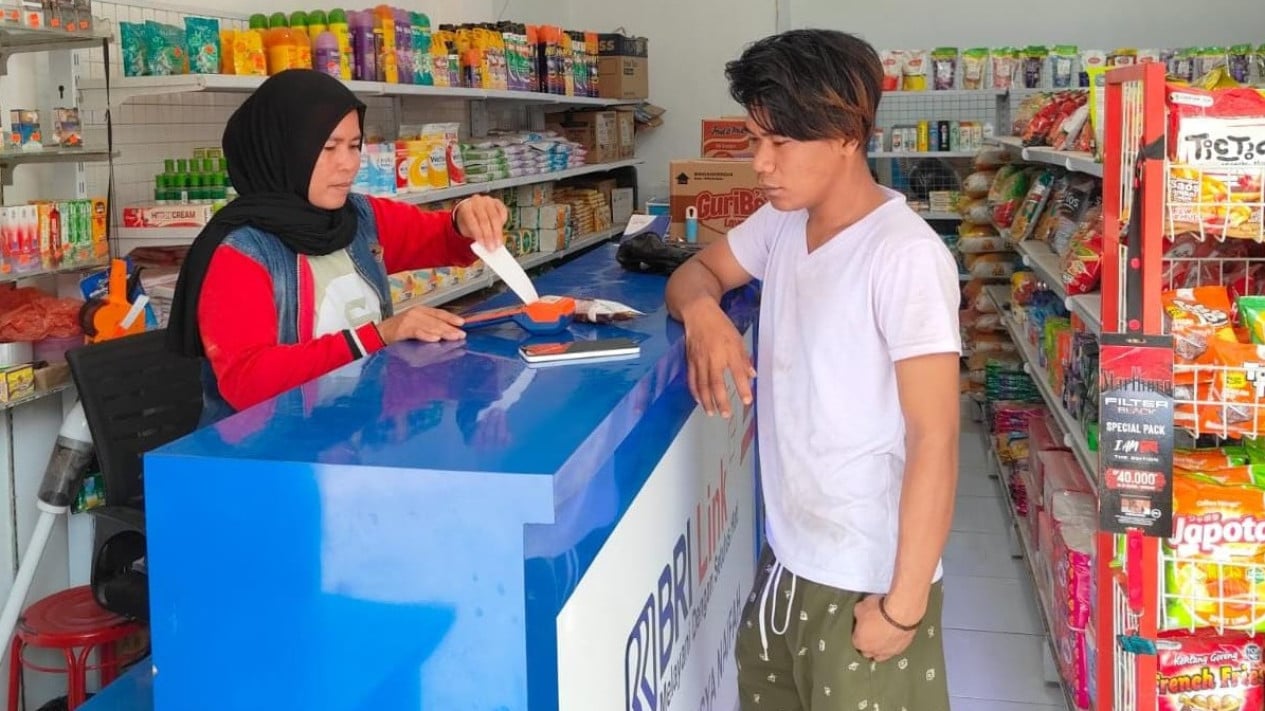 69b4c953c3194-agen-brilink-berhasil-kembangkan-usaha-hingga-perbaiki-ekonomi-keluarga_gemini_1265_71.jpeg