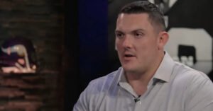 Ryan Kelly tomó la decisión correcta a pesar de que los Vikings ahora tienen un problema con el centro