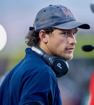 Maestro e instructor en Memorial a los Veteranos muere en una colisión de varios vehículos