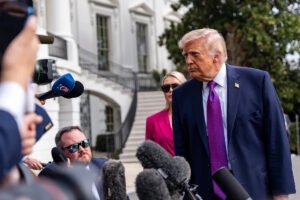 Un panel de la ONU dice que el discurso de odio racista de Trump y otros líderes estadounidenses condujo a violaciones de derechos humanos