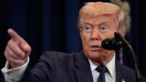 Trump busca reducir el precio del petróleo con la presión del estrecho de Ormuz