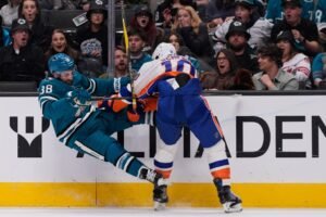 San Jose Sharks, Maclin Celebrini está emocionado después de perder ante los NY Islanders