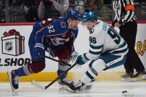 Los San Jose Sharks eliminaron a Filip Kurashev para el partido contra los New York Islanders