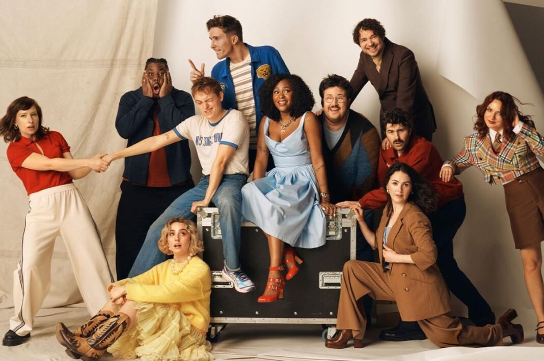 Featured-SNL-UK-Cast-S1.jpg