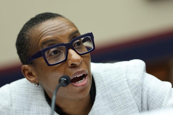 Claudine Jay vuelve a la docencia – para la Universidad de Harvard