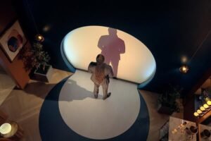 Un profesor de criminología publica su cuento “El amor es ciego”.