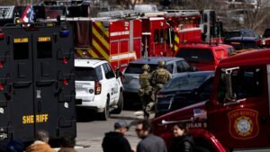 Sospechoso muerto después de que un camión chocara contra la sinagoga Temple Israel en Michigan: Sheriff