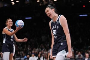 Breanna Stewart anota 32 puntos y lleva a Mist a la victoria 80-74 sobre Kelsey Plum y Phantoms en una final épica – The Mercury News