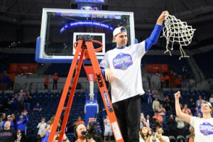 El No. 7 Florida celebra un título de la SEC y tiene la mira puesta en el primer puesto en el Torneo de la NCAA