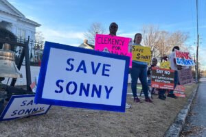 El gobernador de Alabama conmuta la pena de muerte de un recluso cuyo compañero de trabajo disparó fatalmente