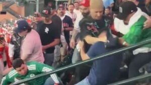 Se desata una pelea en las gradas durante el USA vs. Juego Clásico Mundial de Béisbol de México