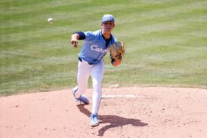 El béisbol de la UNC perdió varios lugares durante un fin de semana difícil en la encuesta de entrenadores del 9 de marzo.