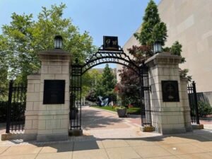 La Universidad George Washington vende su campus de Virginia