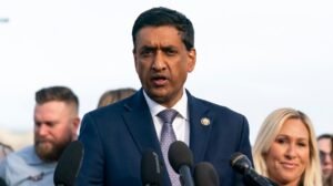Ro Khanna se enfrenta al reto principal, la reacción de Silicon Valley por el impuesto sobre el patrimonio