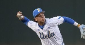 El mejor béisbol de UCLA cierra la barrida de 3 juegos de equipos clasificados