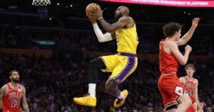 La adaptabilidad de LeBron James es la clave para ganar ante los Bulls