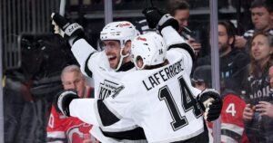 Anze Kopitar supera a Dion y se convierte en el máximo anotador de todos los tiempos de los Kings