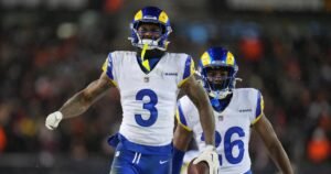 Los Rams firmaron a Kam Karl con un contrato de 3 años con $24 millones garantizados