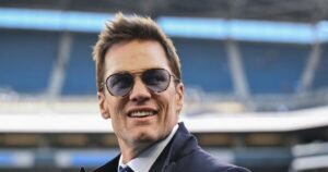 El evento de fútbol americano con la participación de Tom Brady se trasladó al BMO Stadium de Los Ángeles.