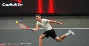 La fatiga fue un factor cuando comenzó el partido temprano en Indian Wells.