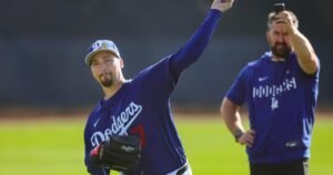 Blake Snell lanzó su primera sesión de bullpen del entrenamiento de primavera
