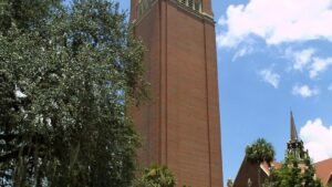 Los Republicanos Universitarios demandaron al presidente por desactivar el capítulo de la Universidad de Florida
