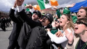 El Desfile del Día de San Patricio en Boston es una de las celebraciones del patrimonio irlandés más grandes del país.
