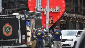 El FBI investiga un tiroteo en un bar de Texas que dejó 2 muertos y 14 heridos