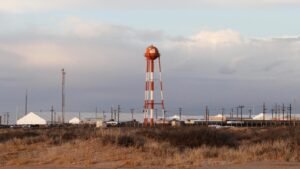 Intentos de suicidio, peleas, dolor: las llamadas al 911 revelan dolor en el centro de detención más grande de ICE