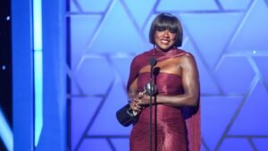 Viola Davis recibió el premio del presidente honorario en los NAACP Image Awards