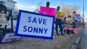 Un hombre de Alabama que se enfrenta a la pena de muerte por un robo mortal se disculpa porque no mató a la víctima