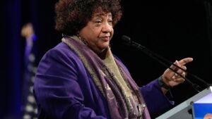 La investigación de California comenzó después de que los recolectores de peticiones en video ofrecieran dinero a cambio de firmas.