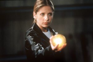 Hulu lanza la piloto de reinicio de ‘Buffy, la cazavampiros’, Sarah Michelle Gellar, dice que está “realmente triste” por compartir la noticia