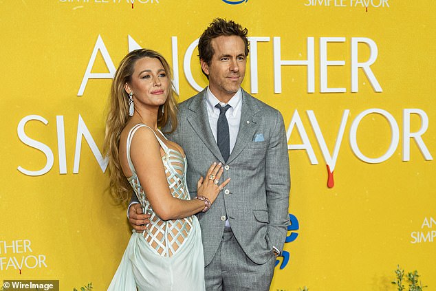 107741121-15730093-Blakely_Lively_has_named_husband_Ryan_Reynolds_to_her_already_le-a-90_17761121988.jpeg