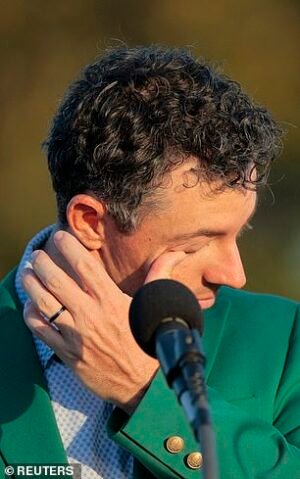 Rory McIlroy rompe a llorar para sellar la emotiva victoria del Masters frente a sus padres en Augusta