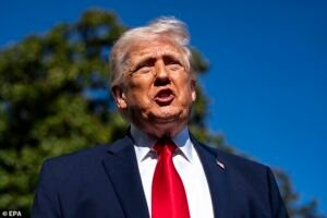 Trump critica al Papa Leo como “criminalmente débil” por pasar tiempo con los demócratas y dice que el Papa nacido en Estados Unidos “no estaría en el Vaticano” sin él