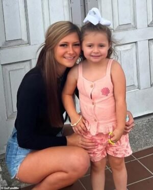 Una madre perdió a sus dos hijas en un terrible accidente automovilístico