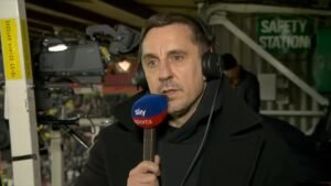 Gary Neville nombra a los cinco centrocampistas más diferentes de la Premier League ‘sesgados’ Jamie Carragher