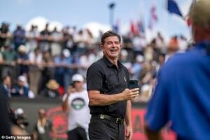 Temores de que Arabia Saudita cancele LIV Golf de $6 mil millones en medio de la crisis de Irán después de que los fanáticos descubrieran detalles en el correo electrónico filtrado del CEO