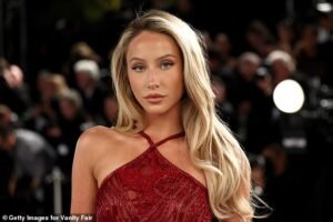 Alix Earl promete salir con jugadores de fútbol después de que Tom Brady Lynx y Braxton Berrios rompieran