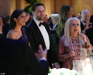 La campaña en la sombra de JD Vance se revela mientras corteja silenciosamente a donantes multimillonarios en cenas de seis cifras