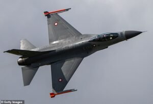 Estados Unidos obligó a Gran Bretaña a permitir la venta de F-16 a Argentina, ya que la amenaza de Trump generó temores sobre la seguridad de las Malvinas.
